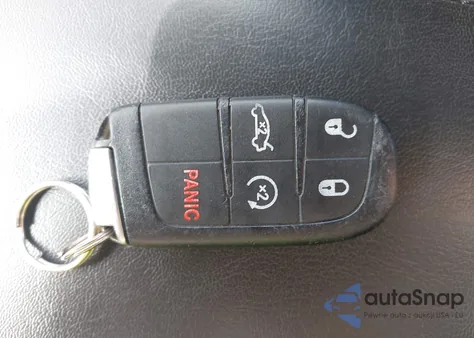 2015 Chrysler 200 C z USA, uszkodzony, nr VIN 1C3CCCCB0FN547157